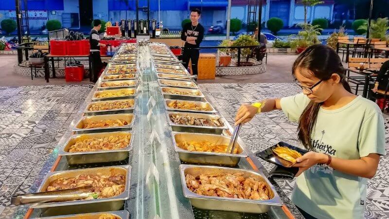 Buffet Cô 3 Còi-buffet giá rẻ Cần Thơ